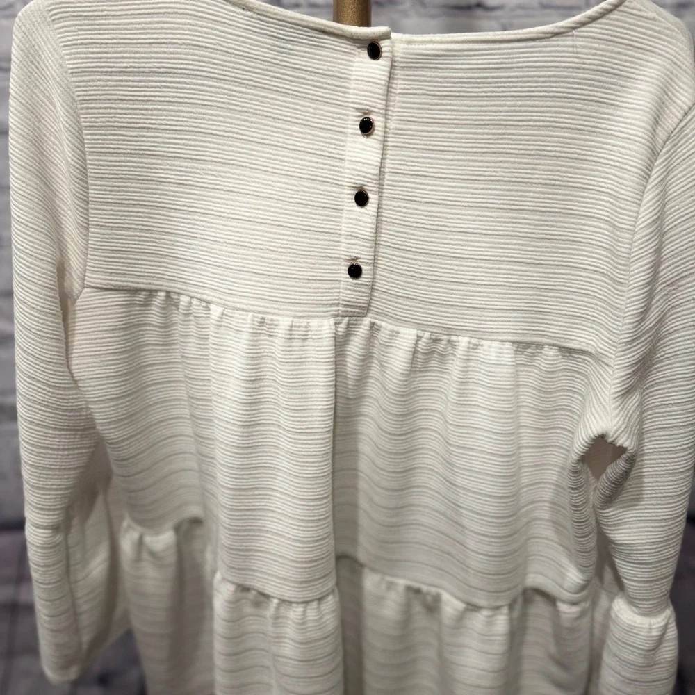 J. CREW Women's Size M Ivory Button-back Tiered Bell Sleeve Top AI031, NWOT